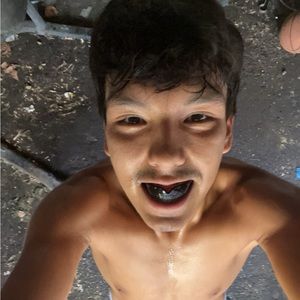 Meet your Posher, Max